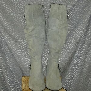 GRAY SUEDE WHITE MOUNTAIN  BOOT  8